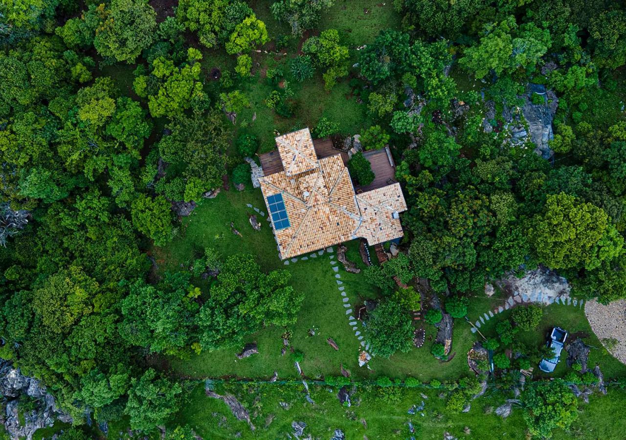 Sitio Jatoba/Lapinha Da Serra Santana Do Riacho Exterior photo